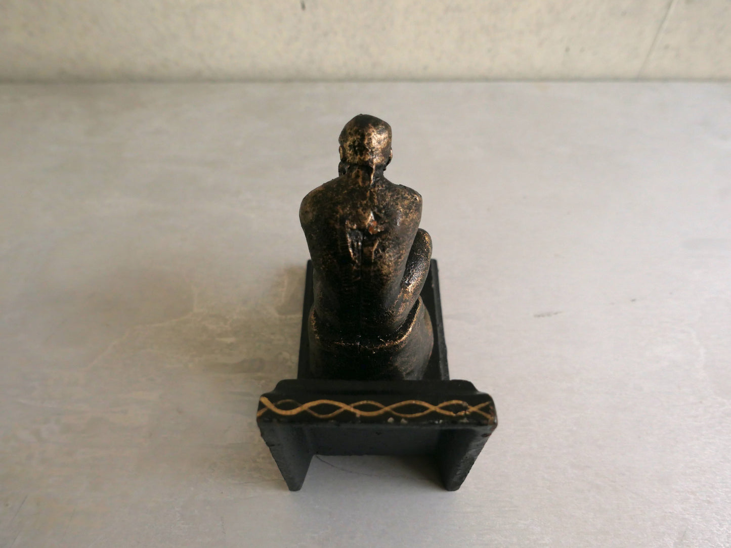 Vintage Iron bookends ''The thinker '' from UK